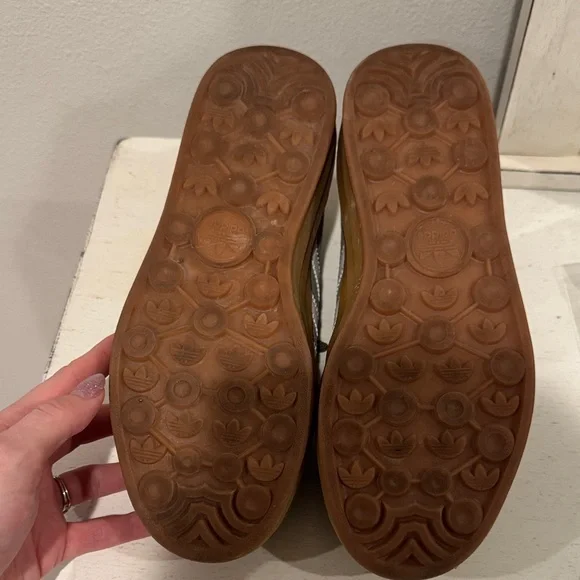 adidas Gazelle Green and White Sneakers - Picture 4 of 4